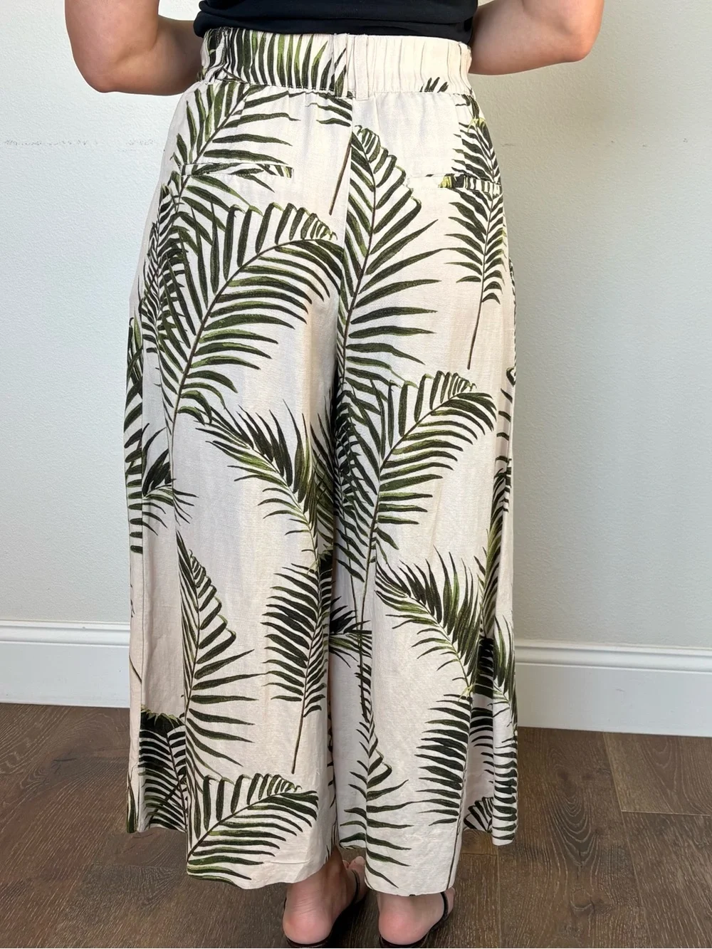 H&M High-Waisted Tropical Culottes Wide Leg Palm Print Pants - Size 8